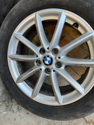 JUEGO DE LLANTAS BMW 17” + NEUMÁTICOS GOODYEAR