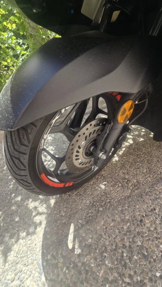Honda PCX 125 2025 con maleta - 9400km