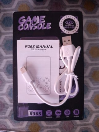 Consola Retro R36S Amarilla
