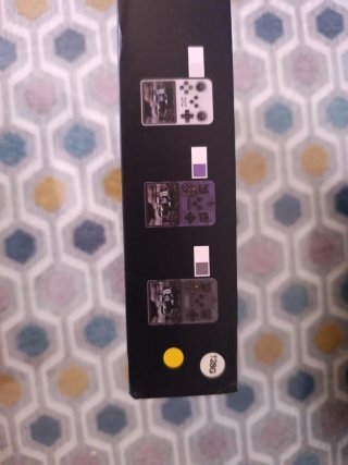 Consola Retro R36S Amarilla
