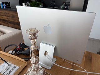 iMac 24 Apple M1 8GB 256GB + Teclado + Ratón