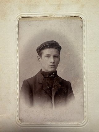 Antico album fotografie 17 ritratti fine 800