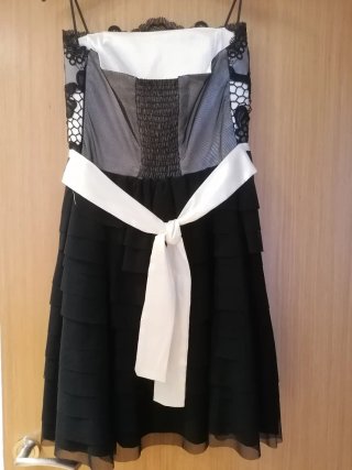 Vestido de fiesta negro y blanco