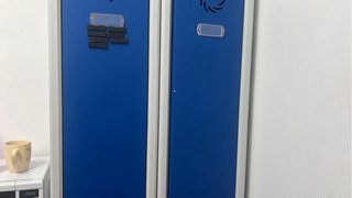 2 Taquillas metálicas azules con cerradura