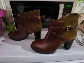 Botines de tacón piel y ante marrones talla 39