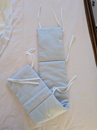 Vestidura, protección y cubrecolchón mini cuna