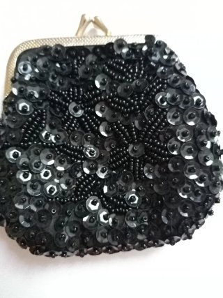 Portamonete vintage con perline e paillettes