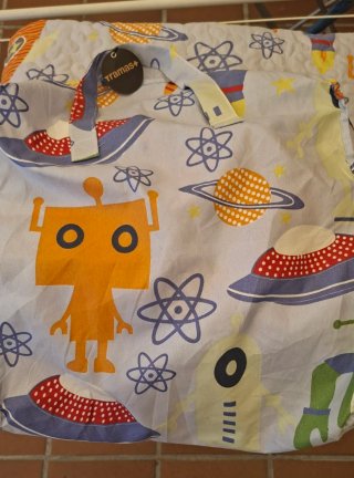 Colcha bouti infantil del espacio.