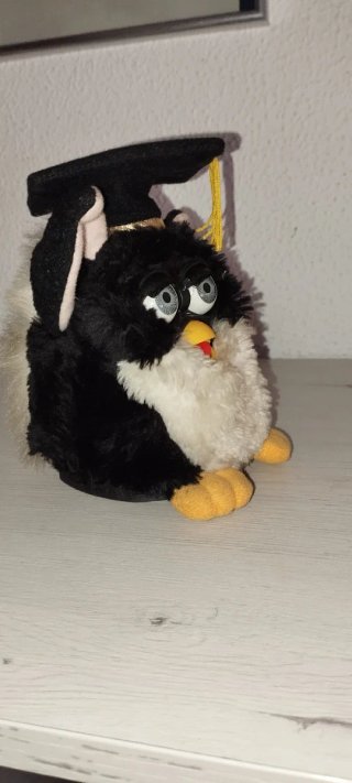 Furby  Graduado edición limitada