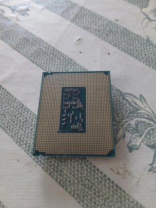 Intel Core Ultra 7 265K LEGGERE