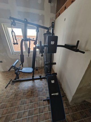 Máquina de gimnasio multifuncional