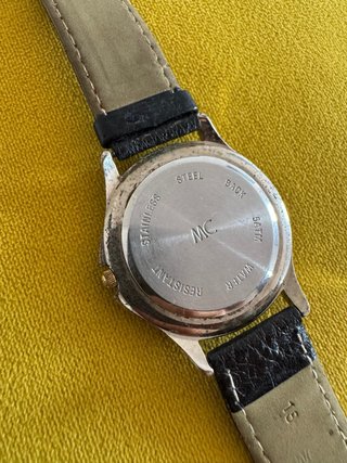Reloj MC Quartz Esfera Verde y Correa Negra