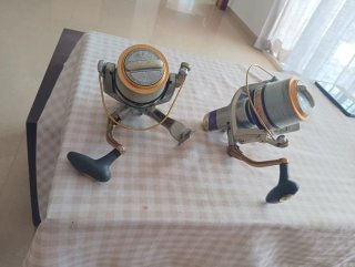 2 carretes de pesca con 3 bobinas c/u