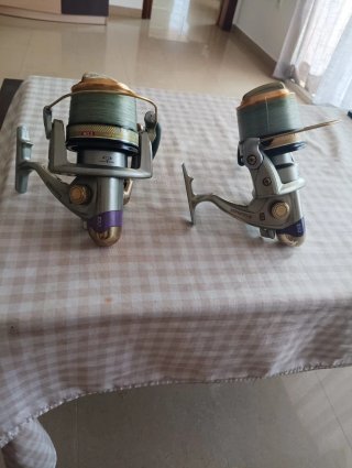 2 carretes de pesca con 3 bobinas c/u