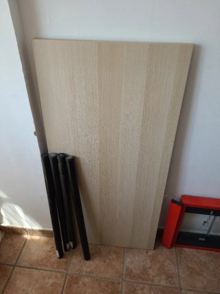 Mesa IKEA LAGKAPTEN patas regulables