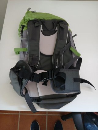 Mochila Quechua Forclaz 40L nueva