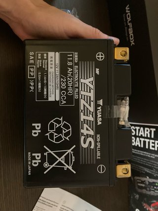 Batería Yuasa YTZ14S 12V 11.8Ah 230A