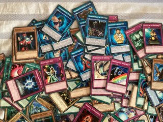 Lote de cartas Yu-Gi-Oh! 440 cartas