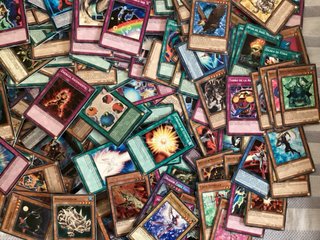 Lote de cartas Yu-Gi-Oh! 440 cartas