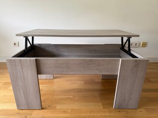 Mesita baja de salón de madera