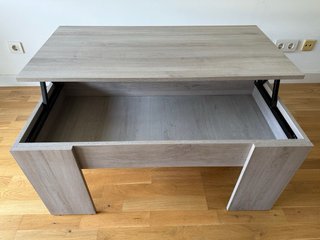 Mesita baja de salón de madera