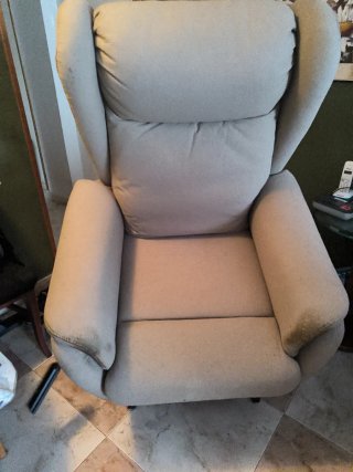 Sillón reclinable beige tela