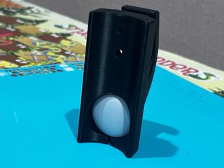 Gancho con AirTag oculto para patinete Xiaomi
