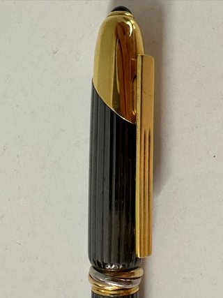 Bolígrafo Cartier Cougar 1992 oro