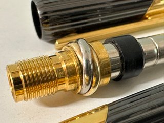 Bolígrafo Cartier Cougar 1992 oro