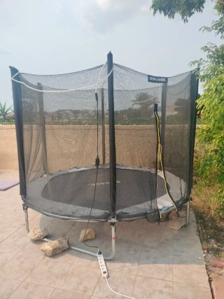 Trampolín con red de seguridad