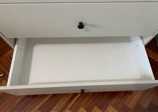 Cómoda IKEA GURKSEN 3 cajones beige 69x67cm