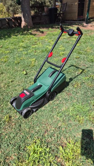 Lote juguetes: Quad, moto, triciclo,cortacésped...