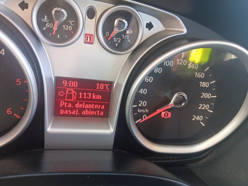 Ford C-MAX 2010 - foto 1