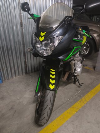 Suzuki Bandit GSF650S Naked Moto