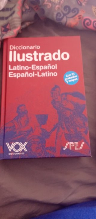 Diccionario ilustrado latino español.
