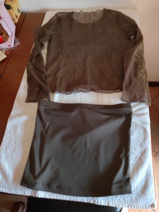 Maglietta trasparente con ricami