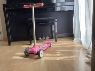 Monopattino a 3 ruote rosa
