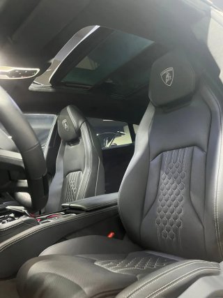 Lamborghini Urus 2025