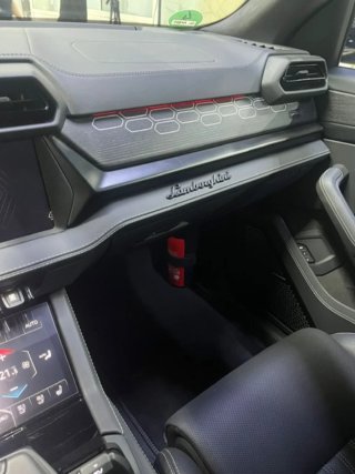 Lamborghini Urus 2025
