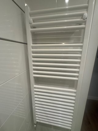 Radiador toallero metal blanco