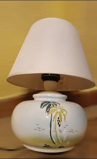 Lámpara de mesa cerámica palmeras