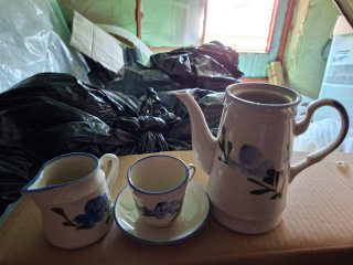 Jarra y 6 tazas de café de cerámica