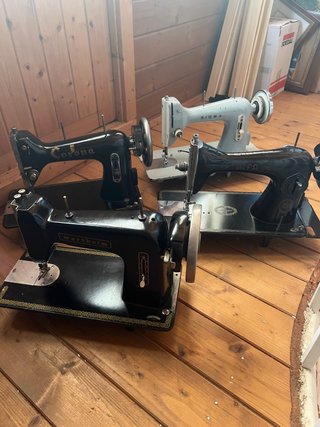Lote 4 Máquinas de Coser Antiguas