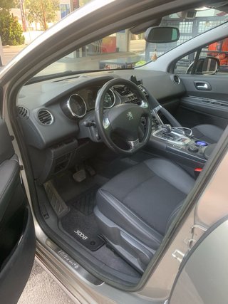 Peugeot 3008 Hybrid4 200cv 2014 impecable!