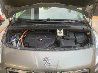Peugeot 3008 Hybrid4 200cv 2014 impecable!
