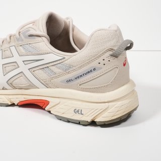 ZAPATILLAS ASICS GEL VENTURE - COLOR BEIGE