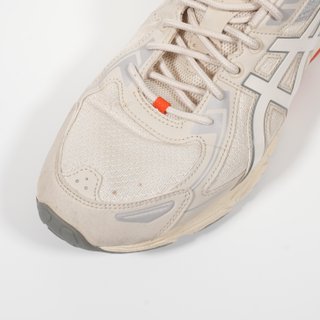ZAPATILLAS ASICS GEL VENTURE - COLOR BEIGE