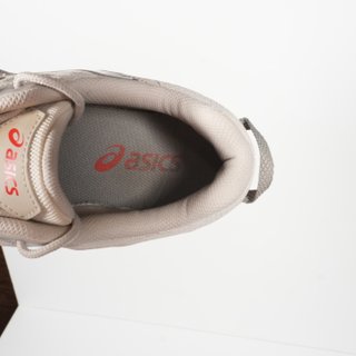 ZAPATILLAS ASICS GEL VENTURE - COLOR BEIGE