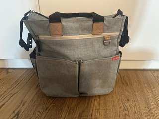 Bolso Skip Hop para carrito gris