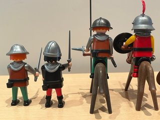 Lote Playmobil Medieval: 7 Figuras y Accesorios